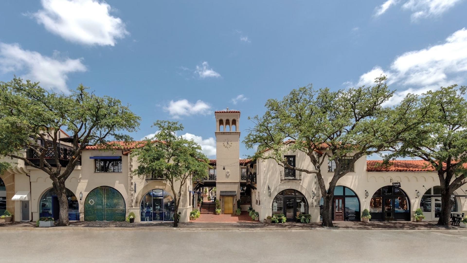 Customize your perfect architectural journey through Dallas.
